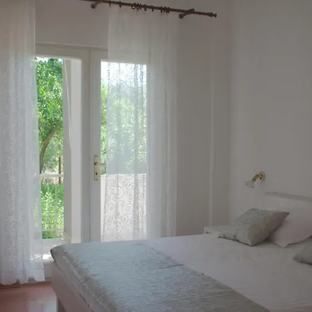 アパート By The Sea Podgora, Makarska - 13864 ポドゥゴラ